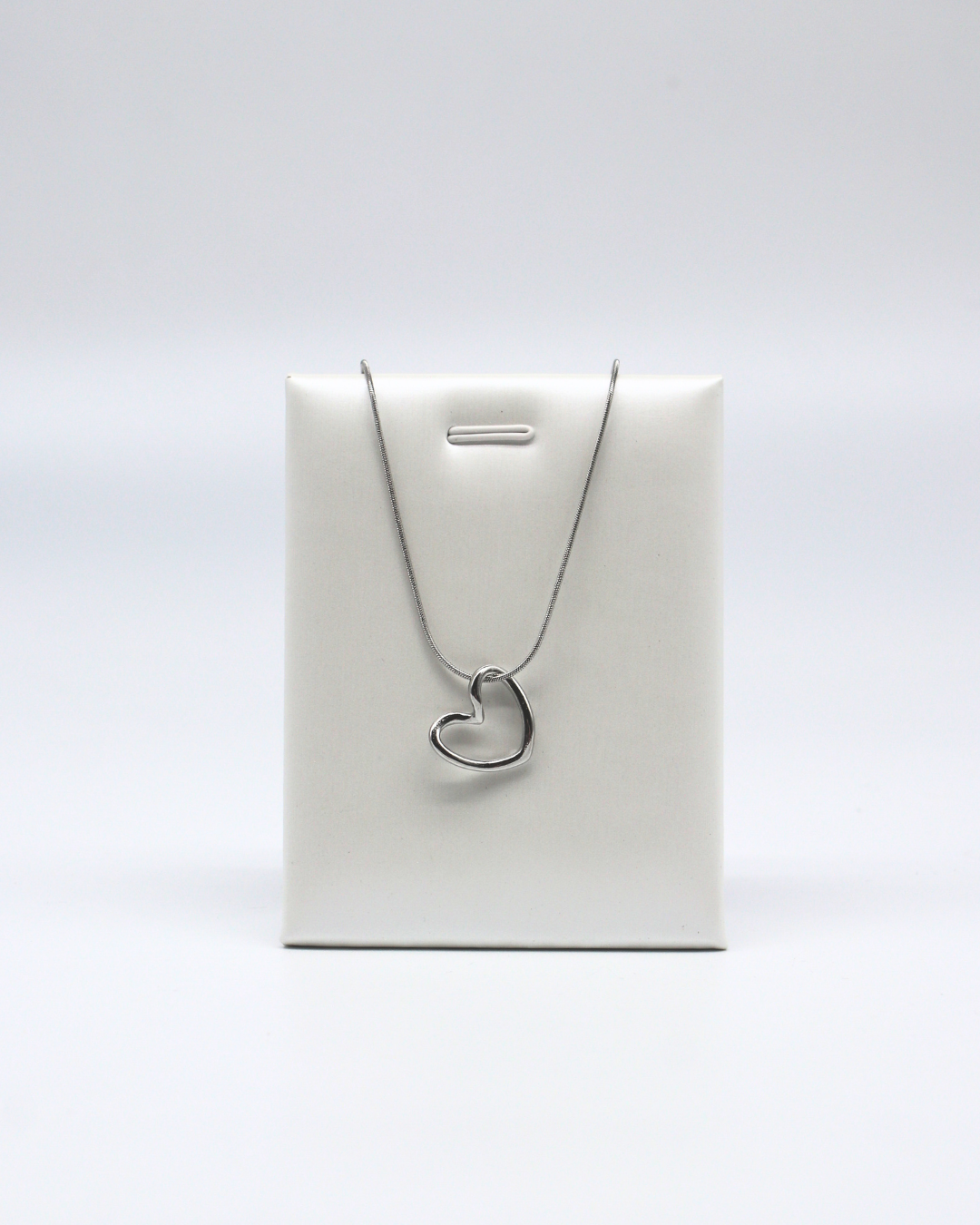 Open Heart Necklace (Silver)