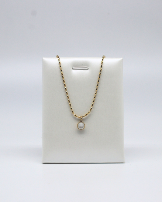 Round Pearl Gold Necklace