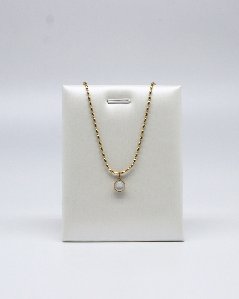 Round Pearl Gold Necklace
